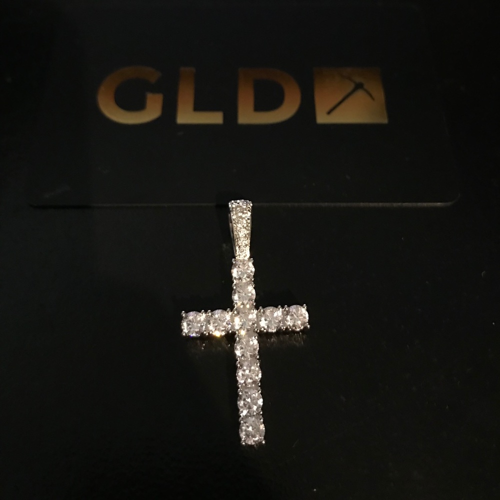 14K White Gold Cross Pendant - CZ Round Cut